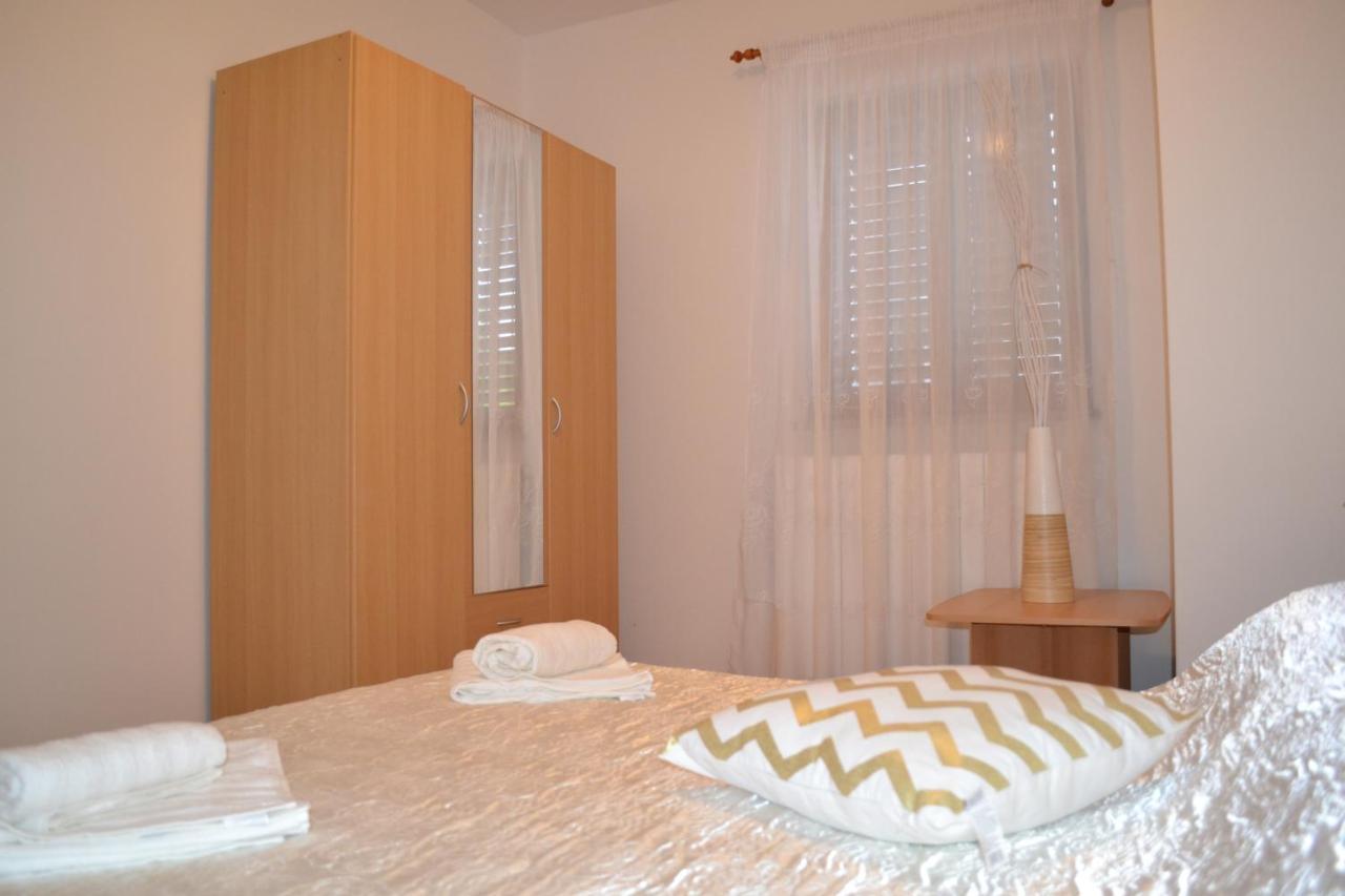 Apartman Doli Nedescina Exterior photo